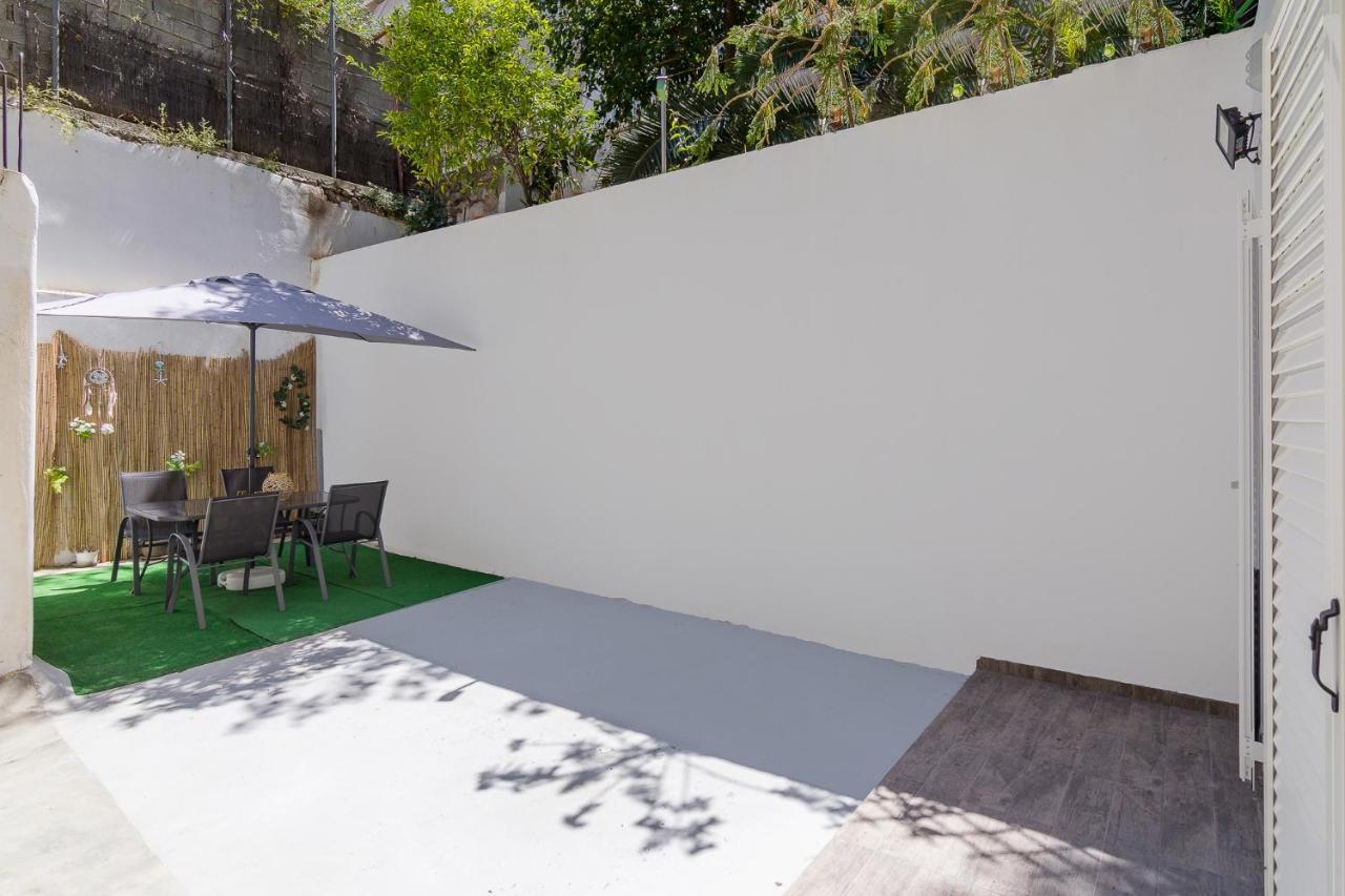Beautiful And Spacious Apartment In Pagrati Athen Exterior foto