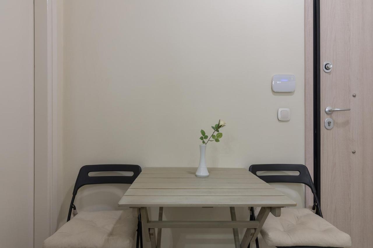 Beautiful And Spacious Apartment In Pagrati Athen Exterior foto
