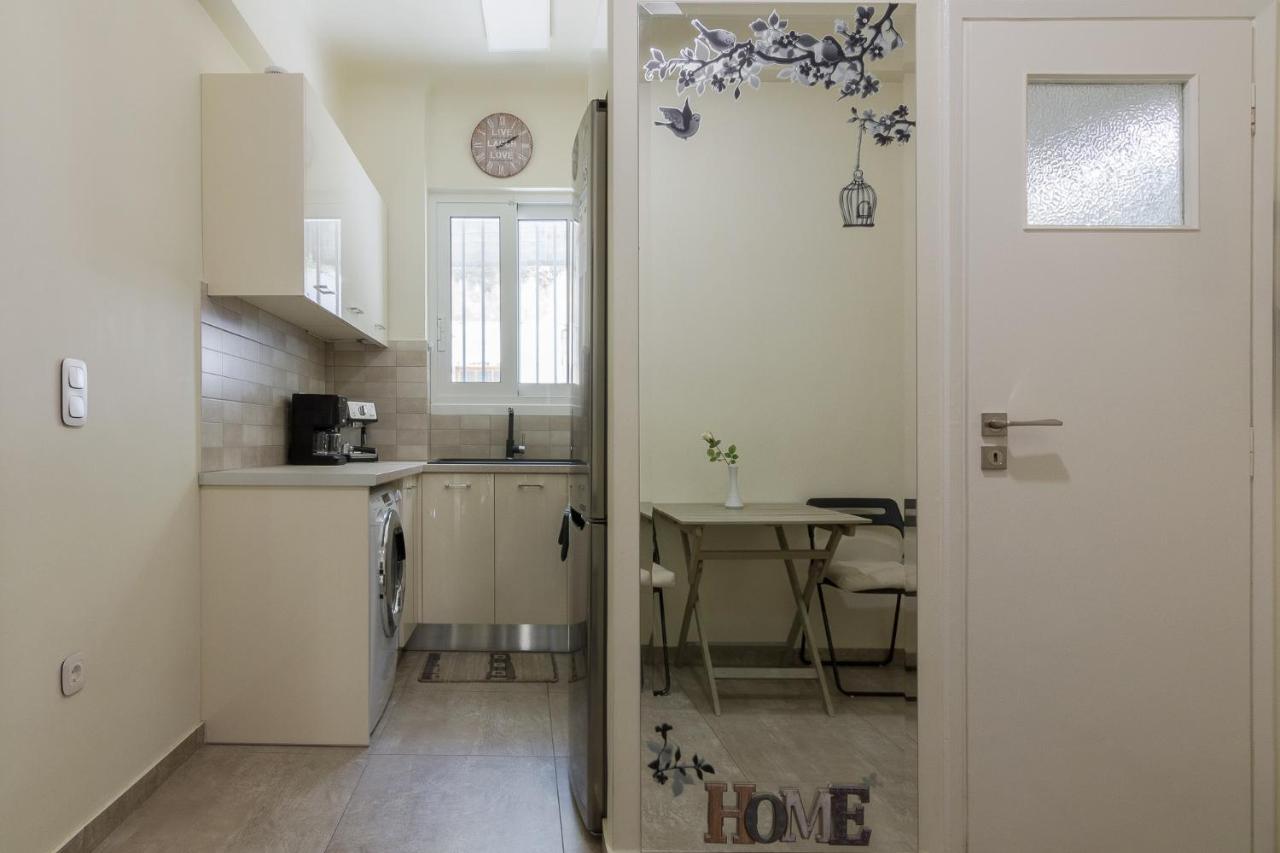 Beautiful And Spacious Apartment In Pagrati Athen Exterior foto
