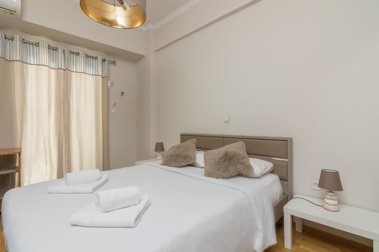 Beautiful And Spacious Apartment In Pagrati Athen Exterior foto