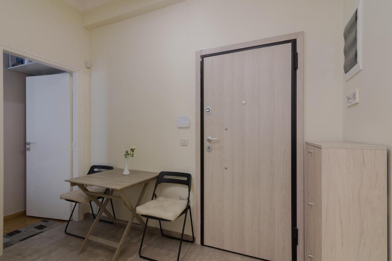 Beautiful And Spacious Apartment In Pagrati Athen Exterior foto